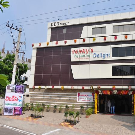 Venky'S Delight Hotel Rājahmundry Exterior foto