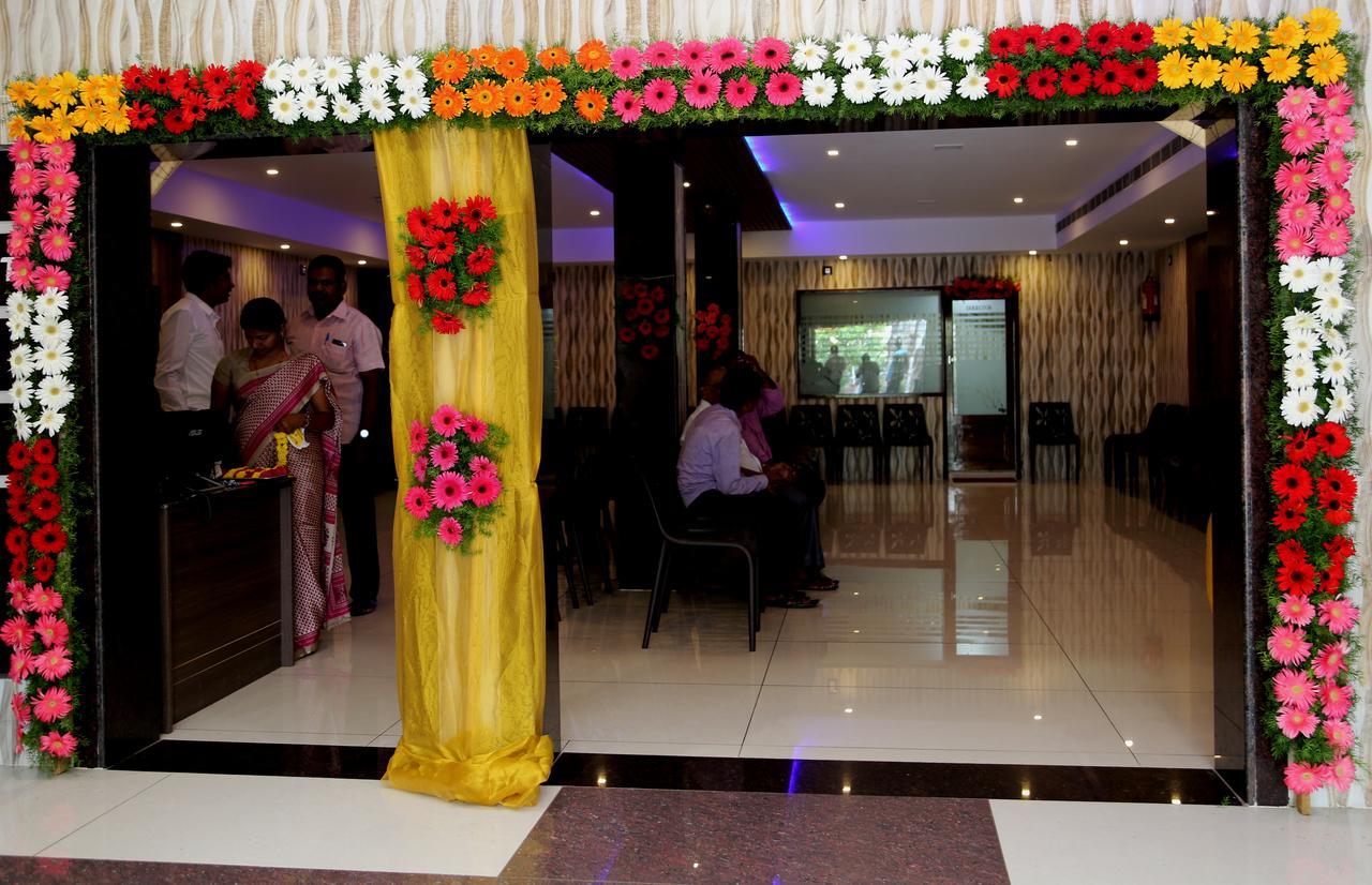 Venky'S Delight Hotel Rājahmundry Exterior foto